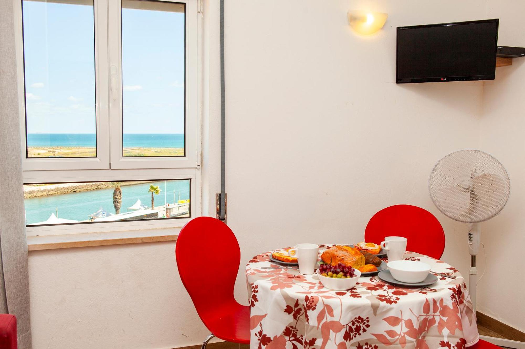 A38 - Rising Sun Top-Floor Flat Lagos Luaran gambar