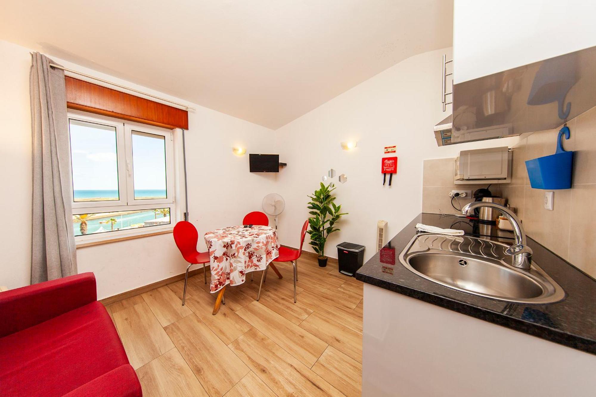 A38 - Rising Sun Top-Floor Flat Lagos Luaran gambar