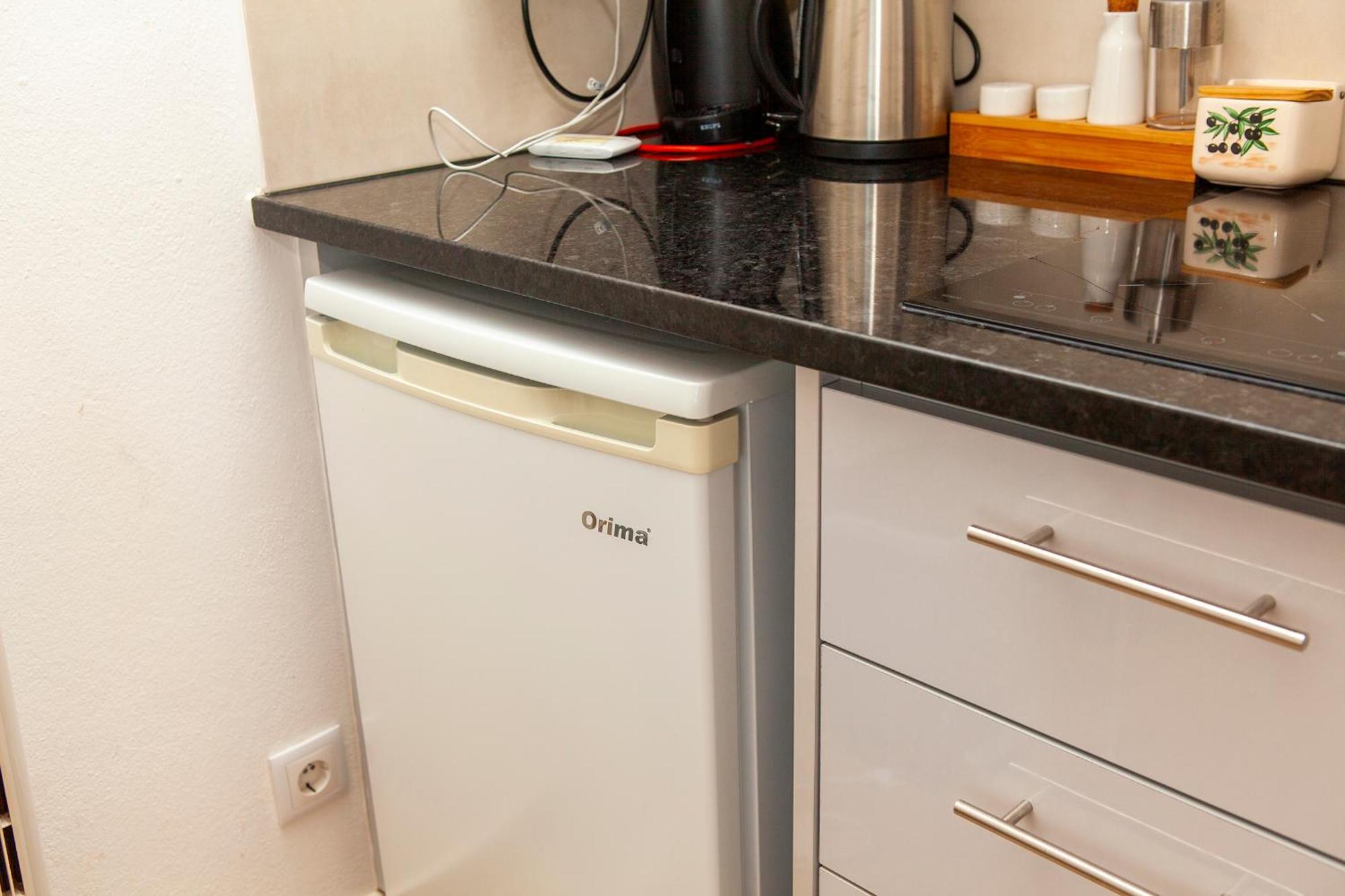A38 - Rising Sun Top-Floor Flat Lagos Luaran gambar