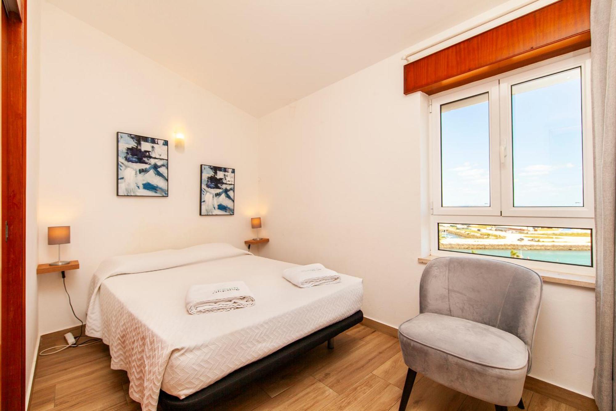 A38 - Rising Sun Top-Floor Flat Lagos Luaran gambar